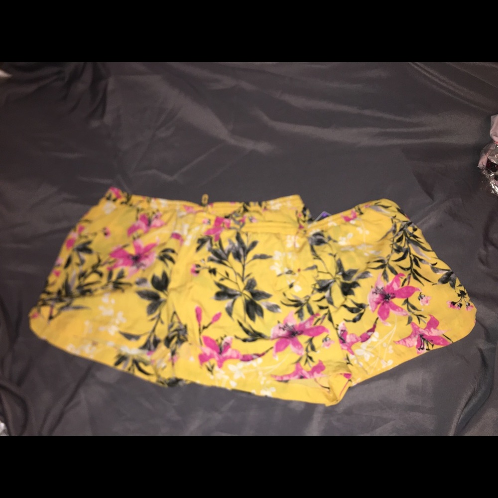 2 Westloop Yellow Floral draw string Short size XL